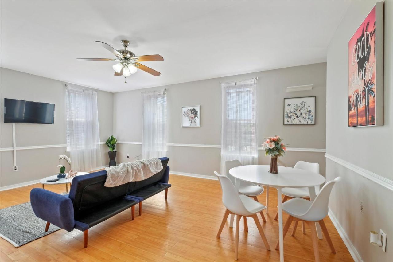 Apartment Cozy 1br W Deck Near Rittenhouse Philadelphia