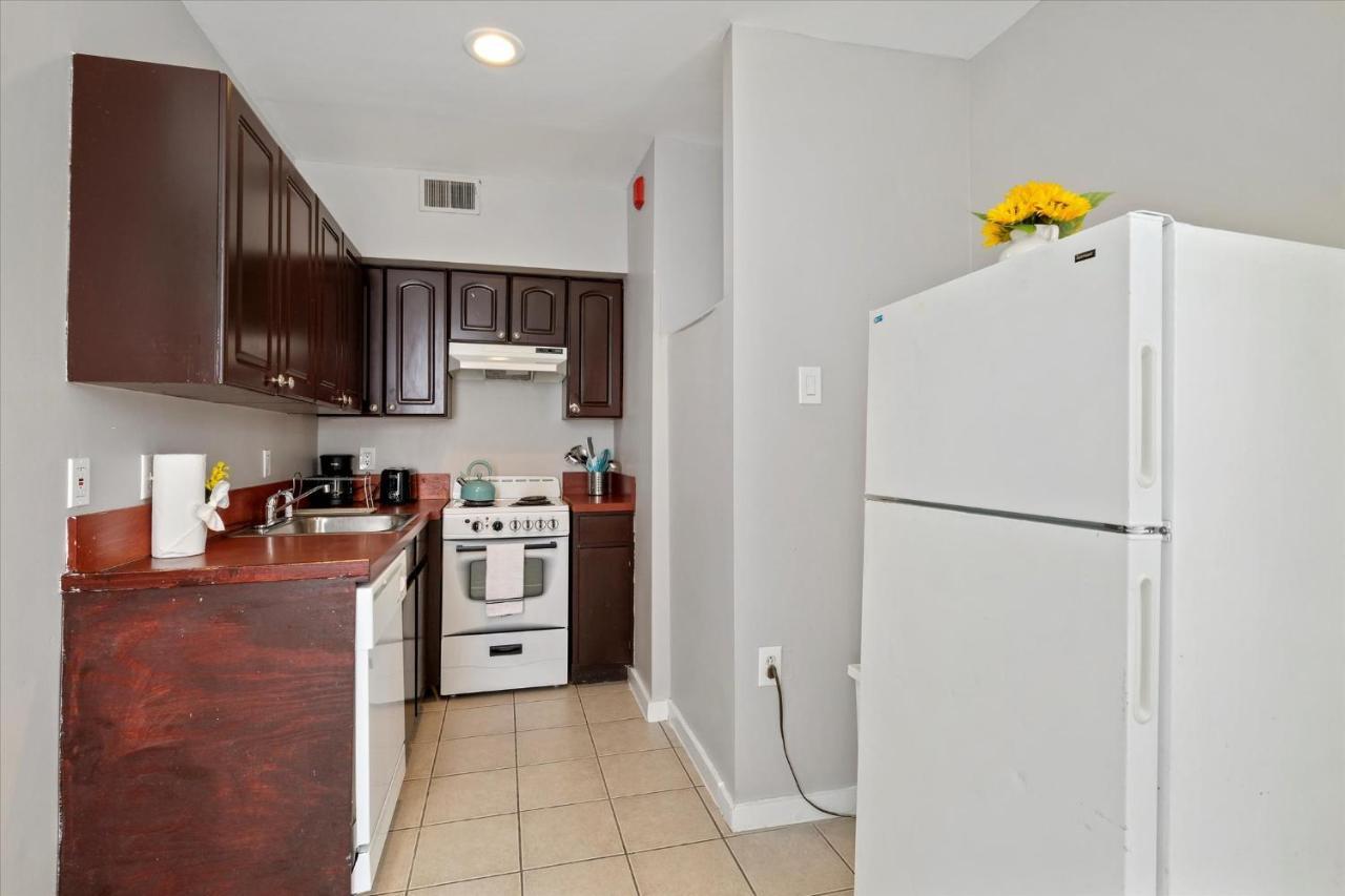 Cozy 1br W Deck Near Rittenhouse Apartment Philadelphia