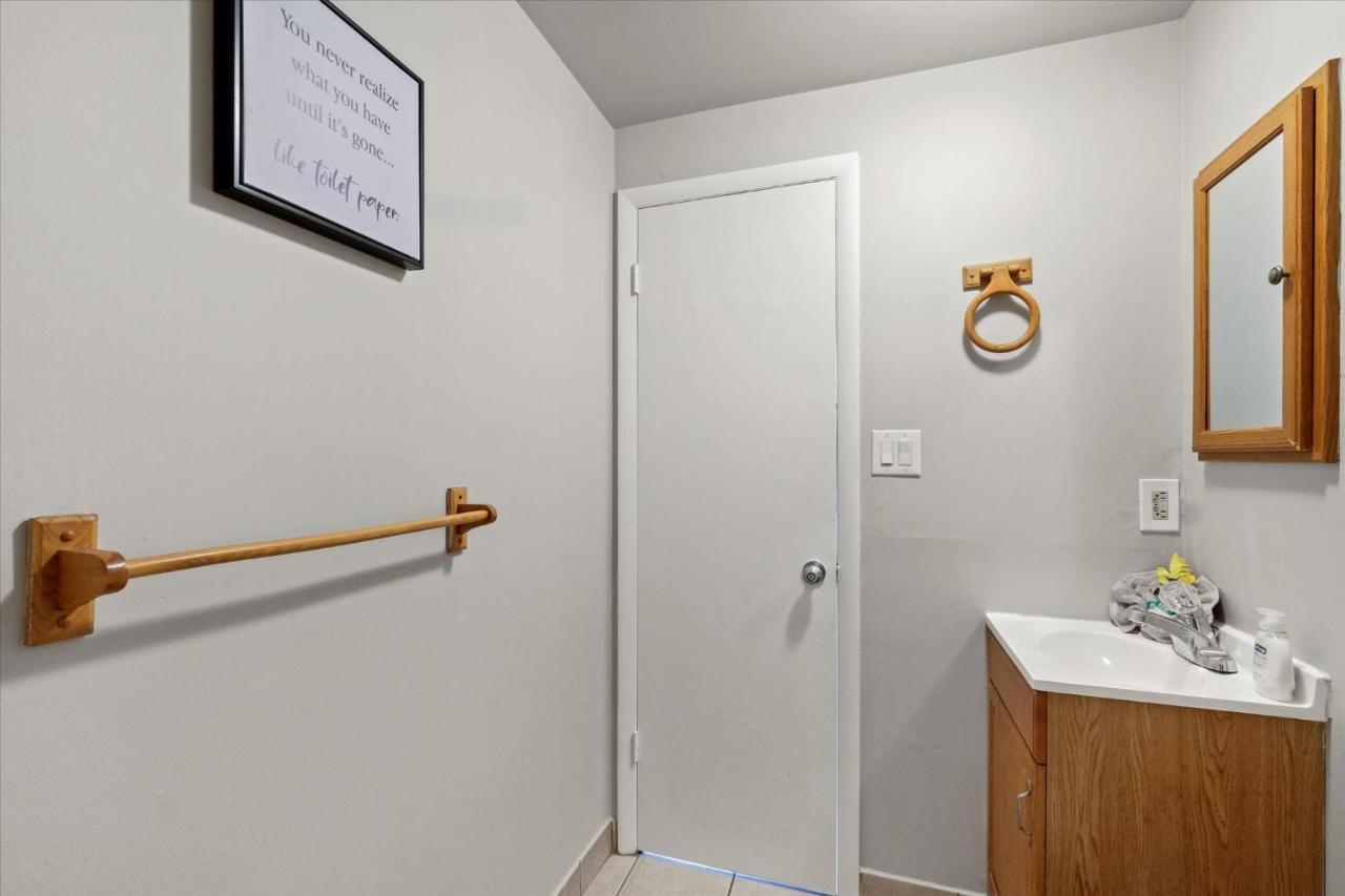 Cozy 1br W Deck Near Rittenhouse Philadelphia